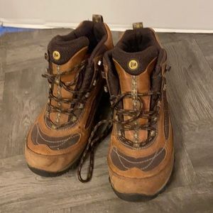 Boots in good condition